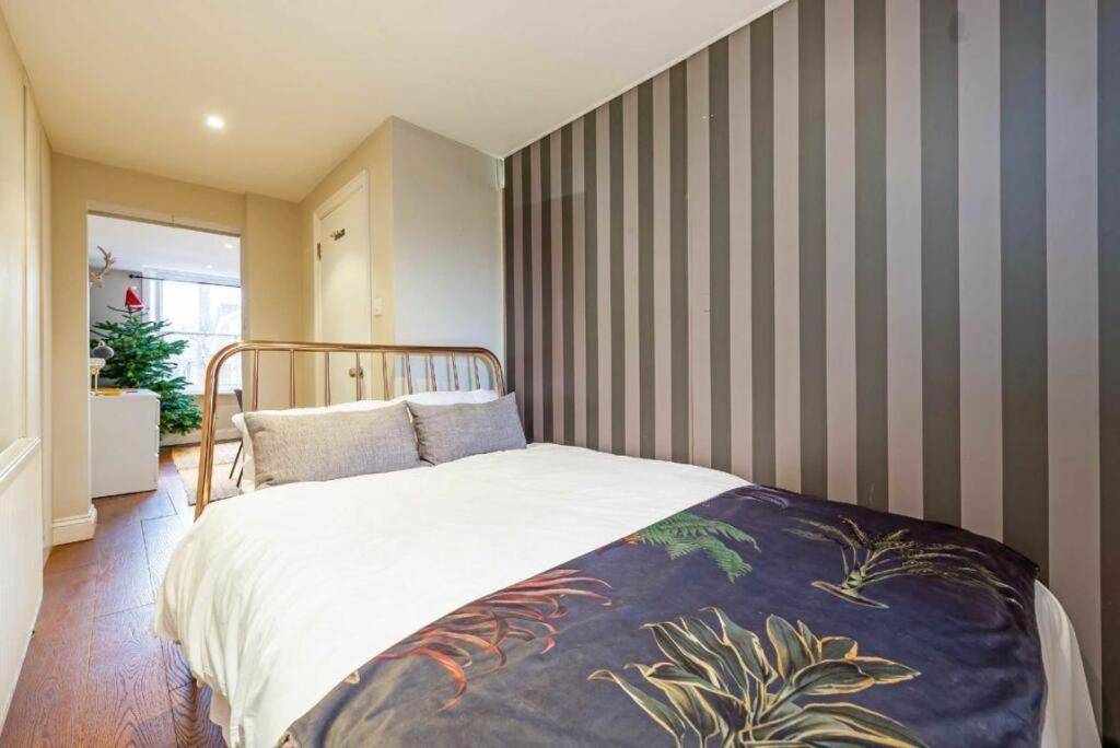 Modernised Apartments 1 And 2 Bedrooms Option Terrace And Balcony High Street 런던 외부 사진