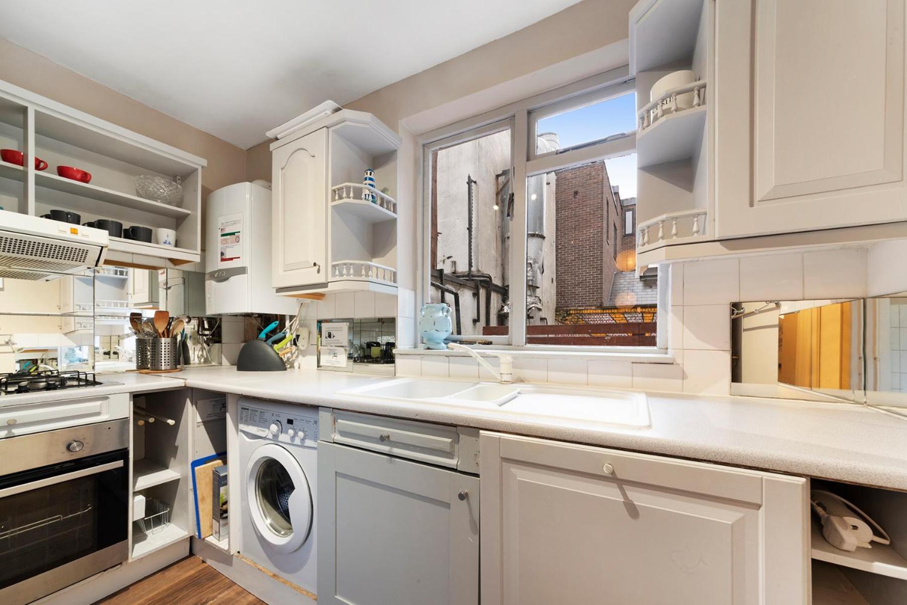 Modernised Apartments 1 And 2 Bedrooms Option Terrace And Balcony High Street 런던 외부 사진