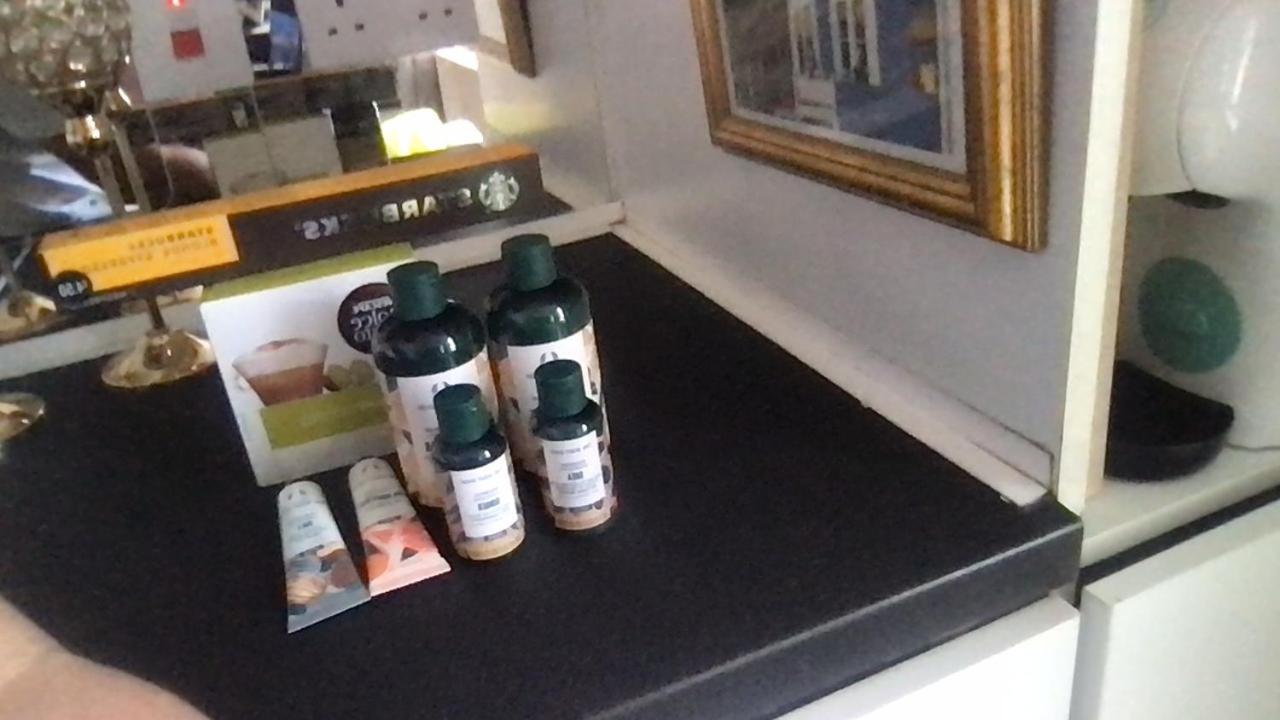 Modernised Apartments 1 And 2 Bedrooms Option Terrace And Balcony High Street 런던 외부 사진