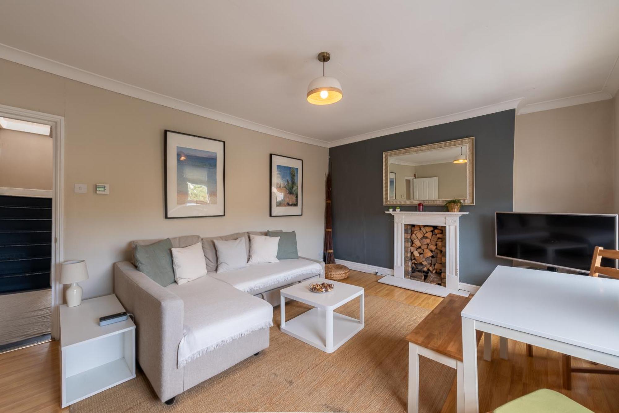 Modernised Apartments 1 And 2 Bedrooms Option Terrace And Balcony High Street 런던 외부 사진